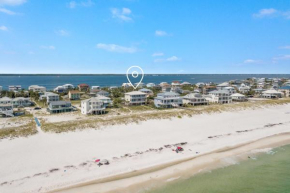 NEW Gulf Front with Game Room Family Friendly!